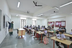 Encouraging Responsibility Through School Life at the Best School in Lucknow img (2)